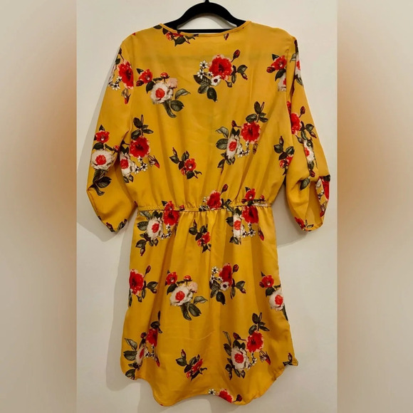 2/$20 - Stella Tweed - Yellow Floral Dress (Size M) - Picture 3 of 10